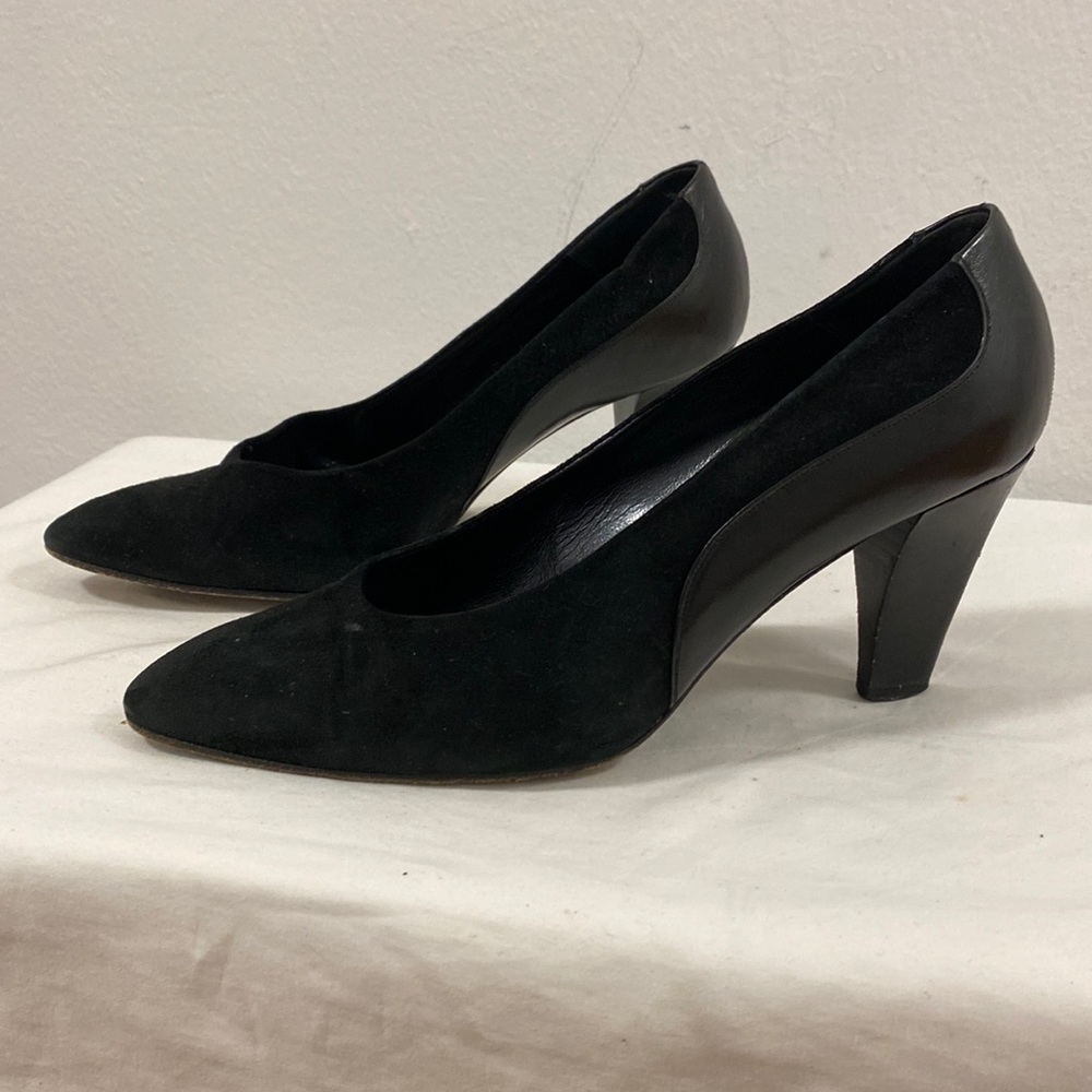 Vintage black leather suede pumps